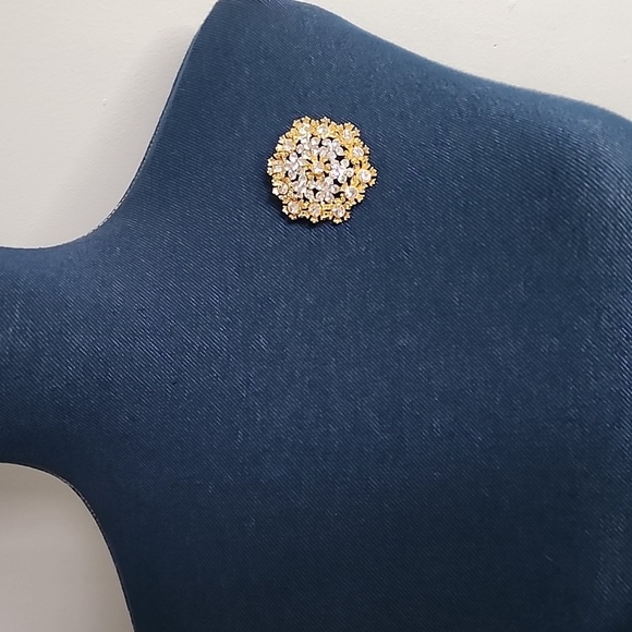 Gold and Clear Crystal Dome Pin Brooch New - Picture 7 of 7